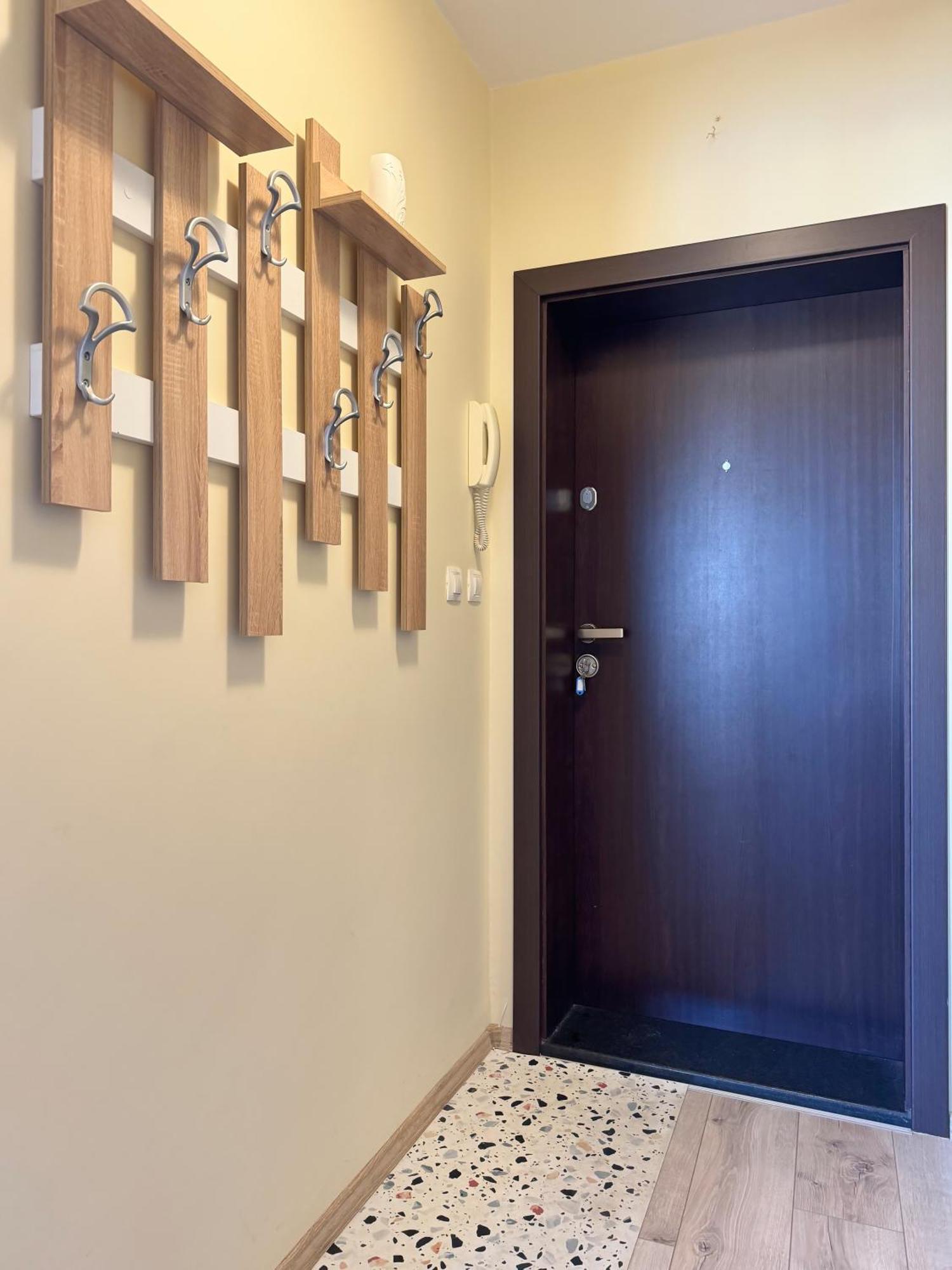 Restful Apartment For 4 Guests In Burgas City Eksteriør billede