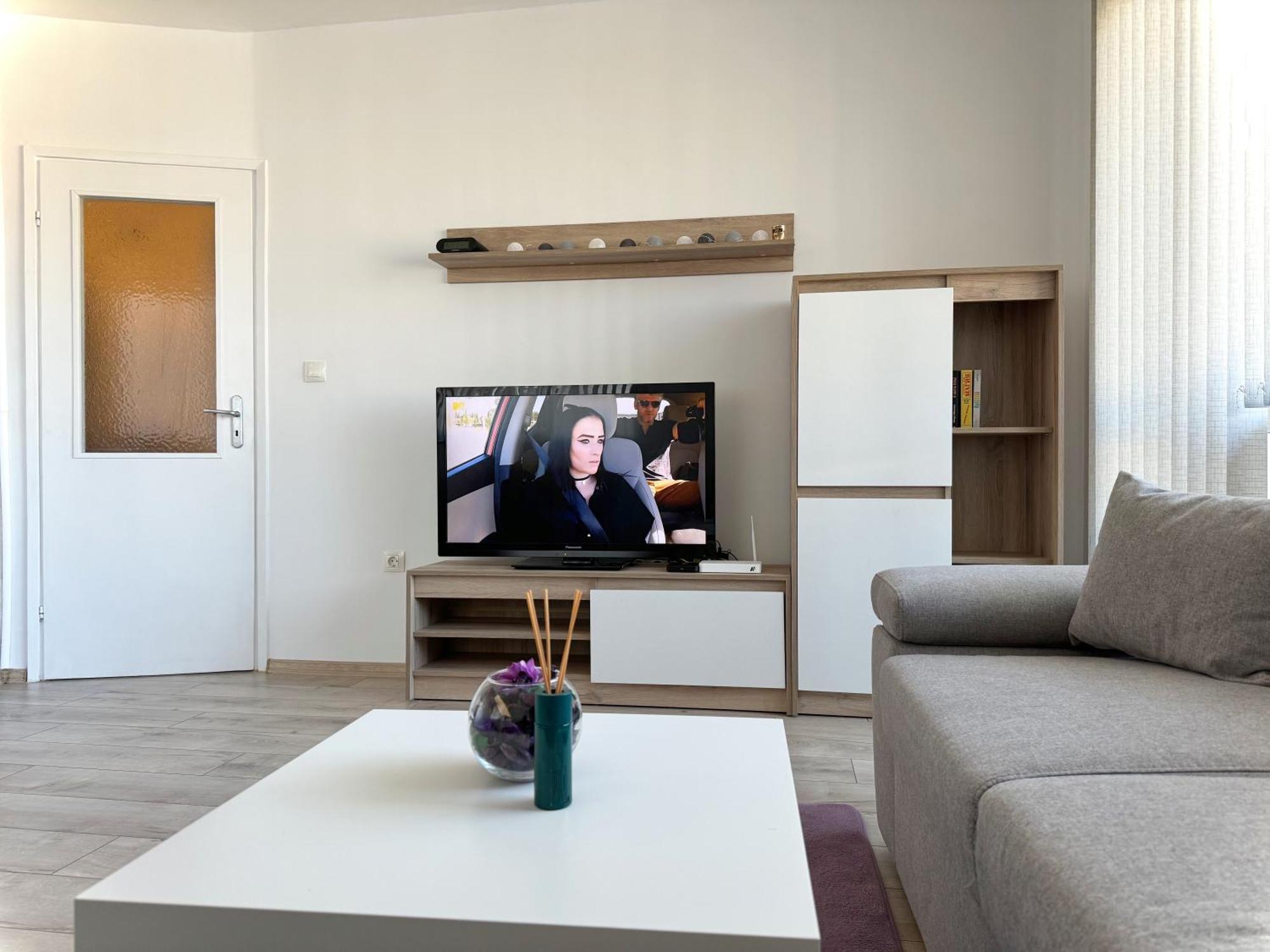 Restful Apartment For 4 Guests In Burgas City Eksteriør billede